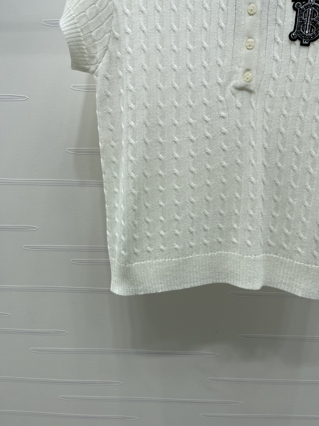 Women's short sleeves